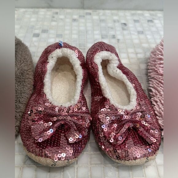 Lot of Three Girls/Women’s House Shoes Slippers (Pink Sequin, Rabbit, Pig) - Picture 4 of 12
